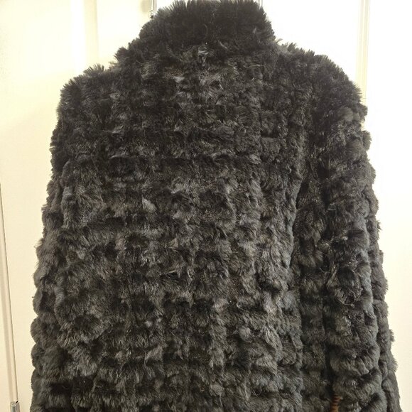 Elegant Italian Rabbit Fur Knit Long Coat - Picture 5 of 9